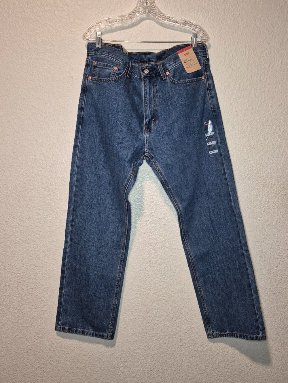 NWT Levis Men’s 505 Med Wash Jeans Size: 36 X 30